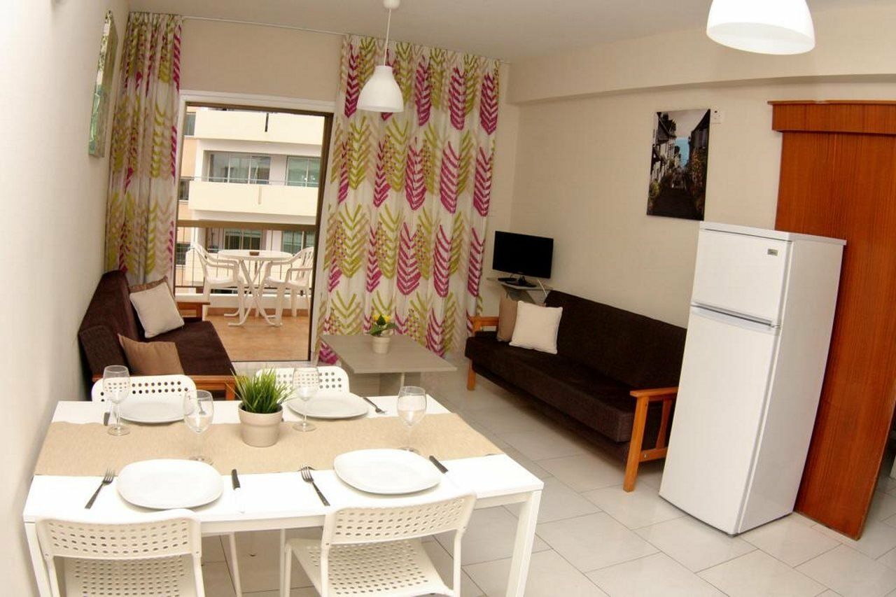 Staycentral Lárnaca Exterior foto